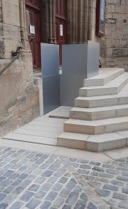 Création Parvis avec élévateur PMR